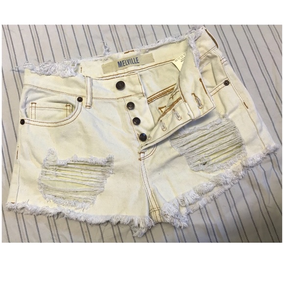 Brandy Melville Pants - Brandy Melville Hi-Rise White distressed shorts